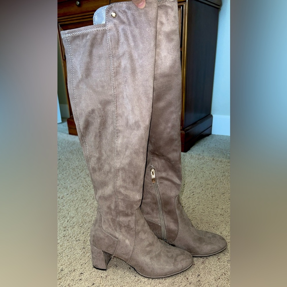 Liz Claiborne knee high boots